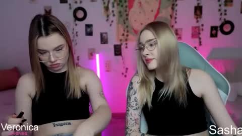 _kitekat_ online show from November 11, 9:09 am