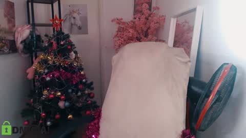 Snapshot of _kittyboo chatting on January 10, 10:28 am Aleksa online show from January 10, 10:28 am