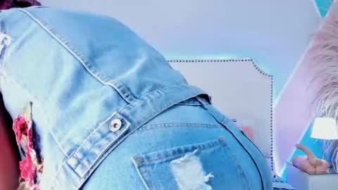 _krystal_cambell online show from March 28, 3:33 pm