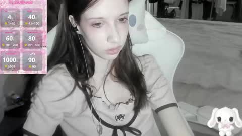  kuro  online show from April 14, 7:58 am