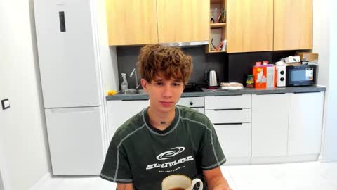 Snapshot of _kurt chatting on September 9, 4:01 am Kurt online show from September 9, 4:01 am