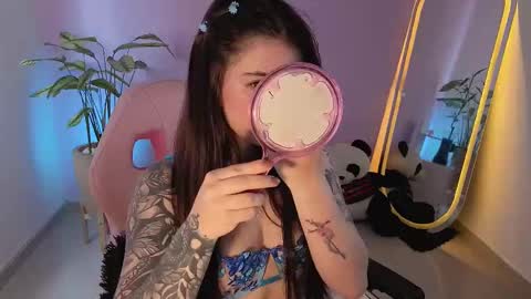 Kylie online show from October 7, 8:39 pm