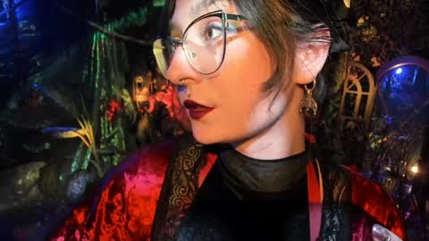 Lady Luna online show from April 2, 9:23 pm