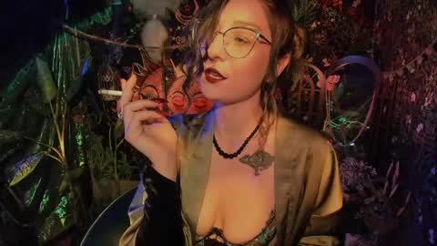 Snapshot of _lady_luna_ chatting on May 12, 10:40 pm Lady Luna online show from May 12, 10:40 pm