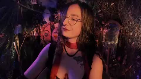 Lady Luna online show from July 31, 11:59 pm