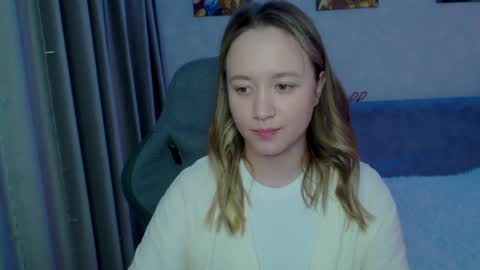 _lalune_ online show from January 23, 7:51 pm