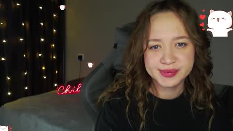 _lalune_ online show from January 10, 10:28 am