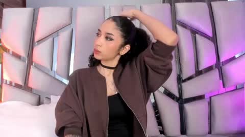 Lanna  online show from April 16, 11:44 am