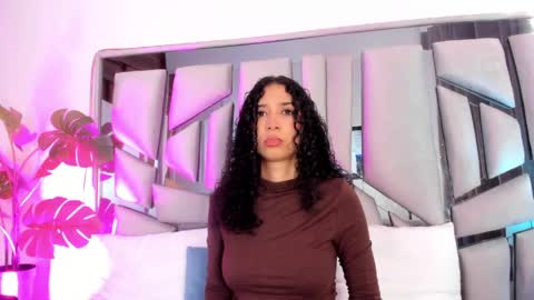 Lanna  online show from April 18, 11:47 am