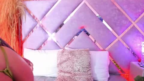 Snapshot of _lanna_jhonson_ chatting on June 2, 11:45 am Lanna online show from June 2, 11:45 am