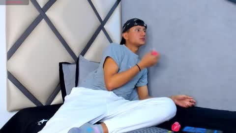 _leohot_ online show from October 10, 3:38 am