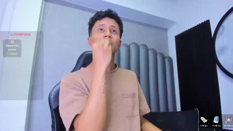 _leohot_ online show from January 17, 2:27 am