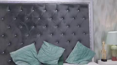 Lisa online show from February 19, 4:30 am