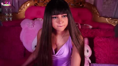 Snapshot of _little_glrl_ chatting on December 15, 7:12 am _little_glrl_ online show from December 15, 7:12 am