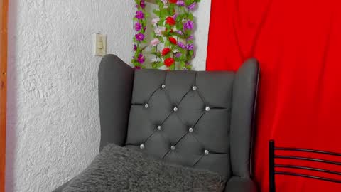 Ivy 3 online show from December 24, 1:06 pm