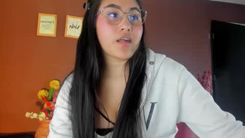 Ivy 3 online show from November 22, 7:02 pm