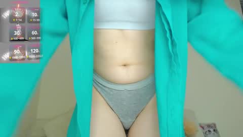 Snapshot of _little_misss chatting on January 23, 7:32 am Mila online show from January 23, 7:32 am