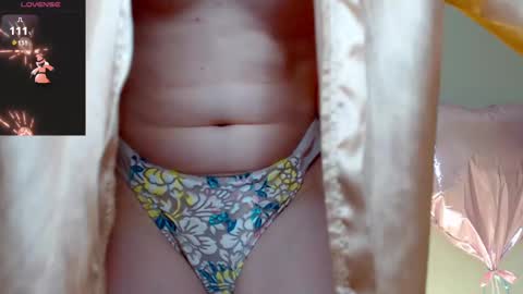 Snapshot of _little_misss chatting on January 28, 7:32 am Mila online show from January 28, 7:32 am