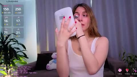 Snapshot of _littlesammy chatting on February 3, 6:24 pm Sammy online show from February 3, 6:24 pm