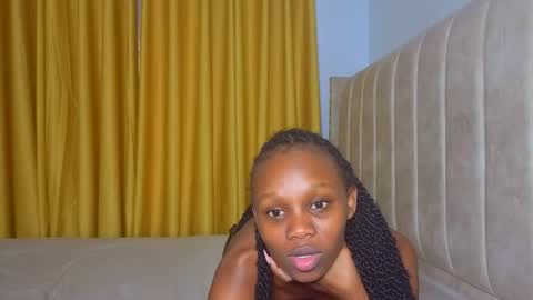 Littlevenus online show from October 26, 2:45 pm