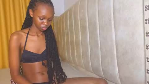 Littlevenus online show from November 3, 12:24 am