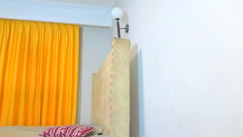 Littlevenus online show from April 14, 2:45 pm