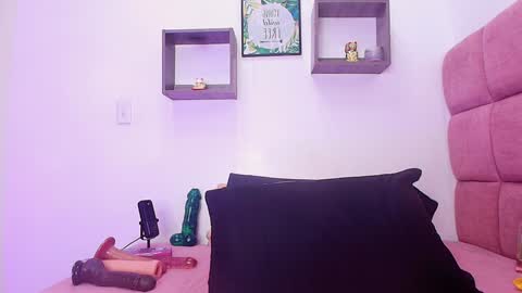 Lorrayne online show from January 25, 11:44 am