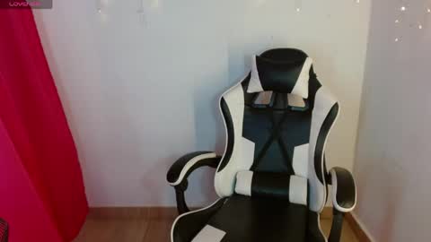 _lucianaa_1 online show from May 30, 11:24 pm