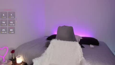   online show from September 21, 12:40 pm