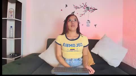 Snapshot of _luna_glow_ chatting on July 7, 3:05 pm luna glow online show from July 7, 3:05 pm