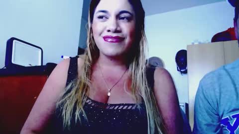 Snapshot of _lunagold_ chatting on March 1, 8:22 pm _lunagold_ online show from March 1, 8:22 pm