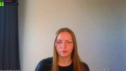 Welcome guys  Pleasure to see you all here  My name is Lysafeta and MichaelaTip menu is active Private is open  online show from September 12, 10:04 am