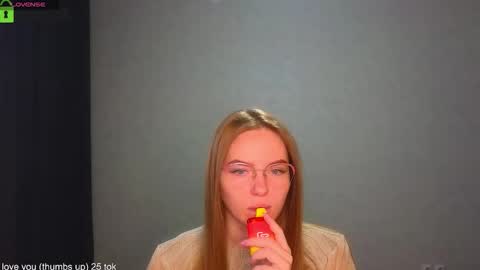 Welcome guys  Pleasure to see you all here  My name is Lysafeta and MichaelaTip menu is active Private is open  online show from October 24, 5:15 am