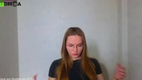 Snapshot of _lysafeta_ chatting on April 27, 8:45 am Welcome guys Pleasure to see you all here My name is Lysafeta and MichaelaTip menu is active Private is open online show from April 27, 8:45 am