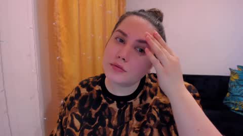 Snapshot of _madalexa_ chatting on February 4, 3:26 pm Alexa online show from February 4, 3:26 pm
