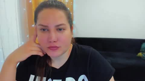 Snapshot of _madalexa_ chatting on October 16, 7:26 pm Alexa online show from October 16, 7:26 pm