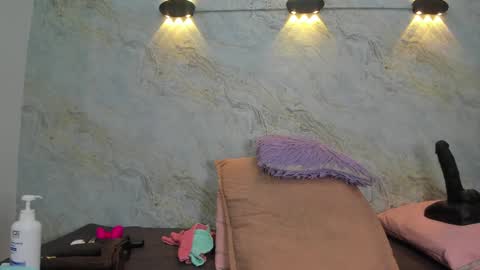 Snapshot of _maddy_miller chatting on December 23, 11:57 am Maddy online show from December 23, 11:57 am
