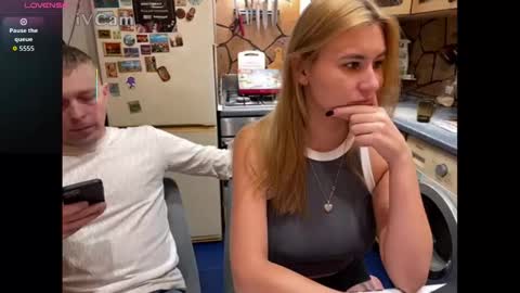 Snapshot of _magic_kis chatting on November 24, 6:46 am _magic_kis online show from November 24, 6:46 am