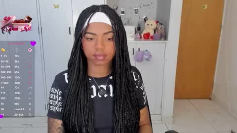 Snapshot of _marcela_22 chatting on February 18, 4:19 am MARCELA online show from February 18, 4:19 am