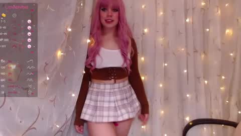 Snapshot of _marcelline_ chatting on December 18, 9:04 am Kira online show from December 18, 9:04 am