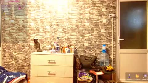 Snapshot of _mari___ chatting on December 24, 7:39 am  Mari  online show from December 24, 7:39 am