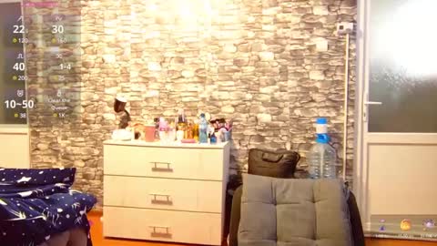 Snapshot of _mari___ chatting on January 27, 9:13 am  Mari  online show from January 27, 9:13 am