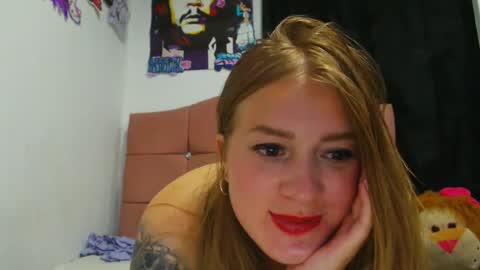 Snapshot of _maria__maria chatting on January 20, 2:01 am _maria__maria online show from January 20, 2:01 am