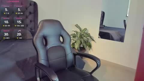 Snapshot of _maria_foxx_ chatting on October 20, 7:03 pm Maria online show from October 20, 7:03 pm
