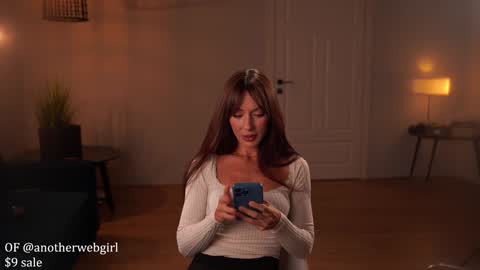 Snapshot of _mariarty_ chatting on October 12, 5:45 pm Marie - -25 discount online show from October 12, 5:45 pm