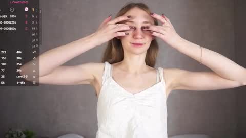  Gwen  online show from September 17, 7:32 am