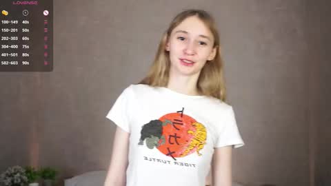  Gwen  online show from September 24, 4:05 am