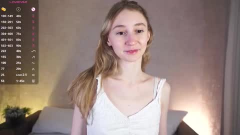  Gwen  online show from October 1, 4:07 am