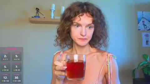 Snapshot of _masterpiece__ chatting on June 15, 3:53 am Sophia online show from June 15, 3:53 am