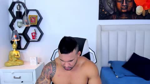 _matthew_santos_ online show from December 17, 10:38 pm